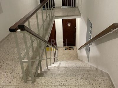 Apartamento à venda com 76m², 2 quartos, 1 vaga no bairro Petrópolis em Porto Alegre - Foto 10