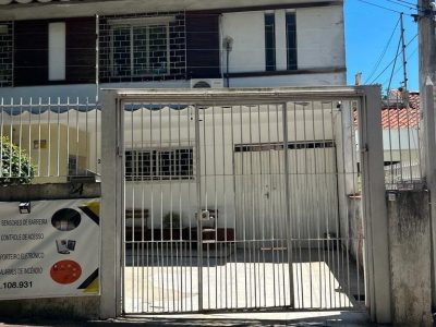 Casa à venda com 130m², 4 quartos, 3 vagas no bairro Três Figueiras em Porto Alegre - Foto 5