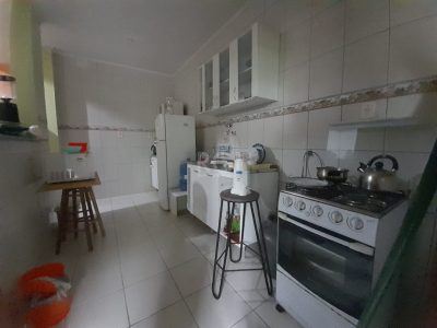 Casa à venda com 224m², 3 quartos, 1 suíte, 3 vagas no bairro Ipanema em Porto Alegre - Foto 8