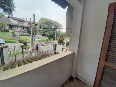 Casa à venda com 224m², 3 quartos, 1 suíte, 3 vagas no bairro Ipanema em Porto Alegre - Foto 19