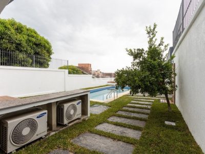 Casa à venda com 350m², 3 quartos, 1 suíte, 2 vagas no bairro Tristeza em Porto Alegre - Foto 45