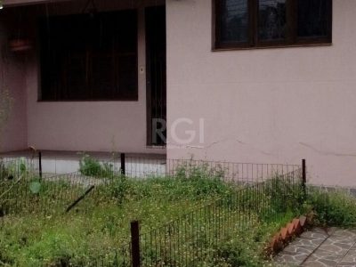 Casa à venda com 78m², 3 quartos no bairro Partenon em Porto Alegre - Foto 3