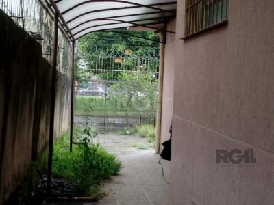 Casa à venda com 78m², 3 quartos no bairro Partenon em Porto Alegre - Foto 5