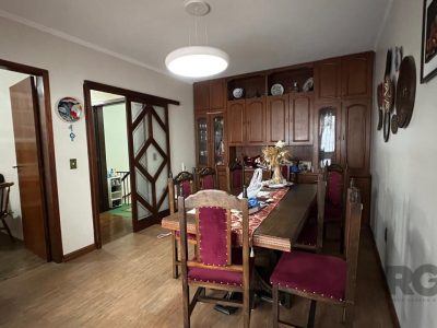 Casa à venda com 267m², 5 quartos, 2 suítes, 4 vagas no bairro Santana em Porto Alegre - Foto 20