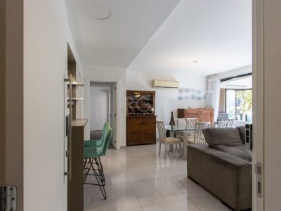 Apartamento à venda com 146m², 3 quartos, 3 suítes, 3 vagas no bairro Ipanema em Porto Alegre - Foto 6