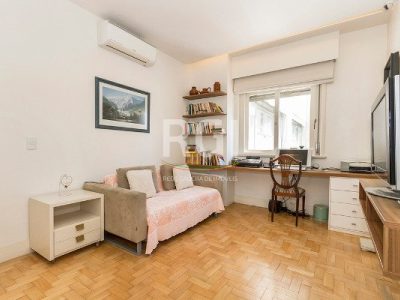 Apartamento à venda com 274m², 4 quartos, 2 suítes, 2 vagas no bairro Moinhos de Vento em Porto Alegre - Foto 16