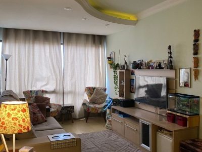 Apartamento à venda com 84m², 3 quartos, 1 suíte, 1 vaga no bairro Partenon em Porto Alegre - Foto 2