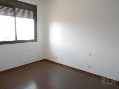 Apartamento à venda com 92m², 2 quartos, 1 suíte, 2 vagas no bairro Petrópolis em Porto Alegre - Foto 8