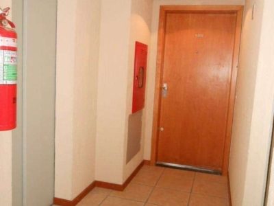 Apartamento à venda com 92m², 2 quartos, 1 suíte, 2 vagas no bairro Petrópolis em Porto Alegre - Foto 12