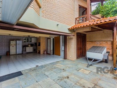 Casa à venda com 126m², 3 quartos, 1 suíte, 3 vagas no bairro Jardim Itu em Porto Alegre - Foto 4