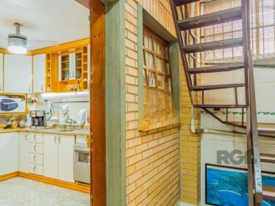 Casa à venda com 126m², 3 quartos, 1 suíte, 3 vagas no bairro Jardim Itu em Porto Alegre - Foto 6