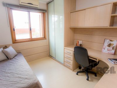 Cobertura à venda com 260m², 3 quartos, 1 suíte, 2 vagas no bairro Jardim Planalto em Porto Alegre - Foto 23