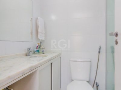 Apartamento à venda com 100m², 3 quartos, 1 suíte, 1 vaga no bairro Tristeza em Porto Alegre - Foto 16