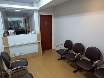 Conjunto/Sala à venda com 109m² no bairro Centro Histórico em Porto Alegre - Foto 2