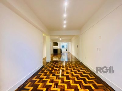 Apartamento à venda com 127m², 2 quartos, 1 suíte no bairro Rio Branco em Porto Alegre - Foto 5