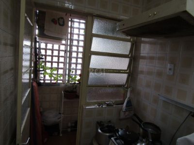 Apartamento à venda com 82m², 3 quartos, 1 suíte, 1 vaga no bairro Centro Histórico em Porto Alegre - Foto 7