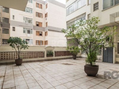 Apartamento à venda com 175m², 3 quartos, 1 suíte, 1 vaga no bairro Independência em Porto Alegre - Foto 21