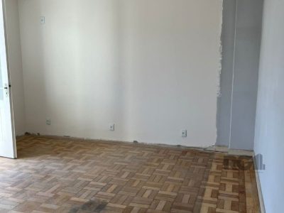 Apartamento à venda com 175m², 3 quartos, 1 suíte, 1 vaga no bairro Independência em Porto Alegre - Foto 8