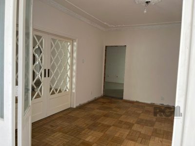 Apartamento à venda com 175m², 3 quartos, 1 suíte, 1 vaga no bairro Independência em Porto Alegre - Foto 5