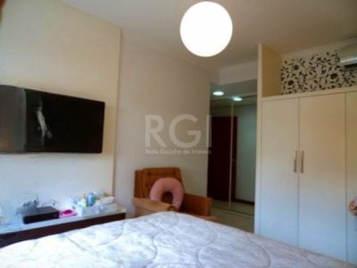 Apartamento à venda com 92m², 2 quartos, 1 suíte, 1 vaga no bairro Passo d'Areia em Porto Alegre - Foto 13