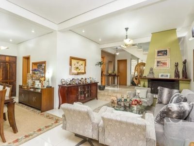 Casa à venda com 277m², 3 quartos, 3 suítes, 5 vagas no bairro Jardim Lindóia em Porto Alegre - Foto 5