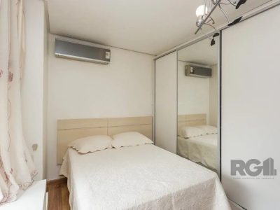 Casa à venda com 277m², 3 quartos, 3 suítes, 5 vagas no bairro Jardim Lindóia em Porto Alegre - Foto 24