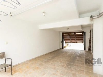 Casa à venda com 277m², 3 quartos, 3 suítes, 5 vagas no bairro Jardim Lindóia em Porto Alegre - Foto 42