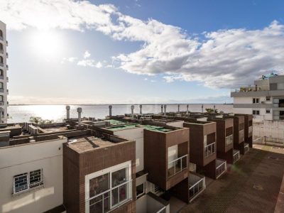 Casa Condominio à venda com 250m², 3 quartos, 3 suítes, 3 vagas no bairro Praia de Belas em Porto Alegre - Foto 40