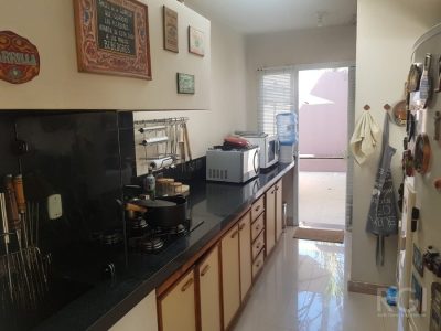 Casa à venda com 200m², 4 quartos, 1 suíte, 4 vagas no bairro Santa Tereza em Porto Alegre - Foto 20