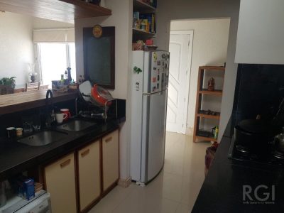 Casa à venda com 200m², 4 quartos, 1 suíte, 4 vagas no bairro Santa Tereza em Porto Alegre - Foto 21