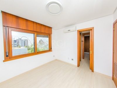 Apartamento à venda com 275m², 4 quartos, 4 suítes no bairro Rio Branco em Porto Alegre - Foto 11