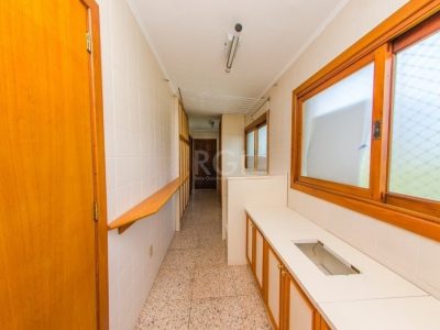 Apartamento à venda com 275m², 4 quartos, 4 suítes no bairro Rio Branco em Porto Alegre - Foto 16