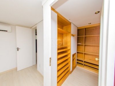 Apartamento à venda com 275m², 4 quartos, 4 suítes no bairro Rio Branco em Porto Alegre - Foto 26