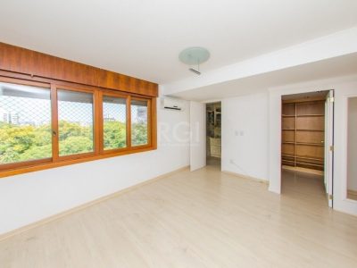 Apartamento à venda com 275m², 4 quartos, 4 suítes no bairro Rio Branco em Porto Alegre - Foto 32