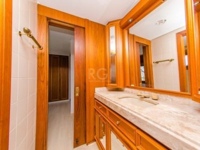 Apartamento à venda com 275m², 4 quartos, 4 suítes no bairro Rio Branco em Porto Alegre - Foto 38