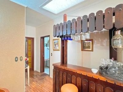 Casa à venda com 320m², 5 quartos, 3 suítes, 8 vagas no bairro Ipanema em Porto Alegre - Foto 11