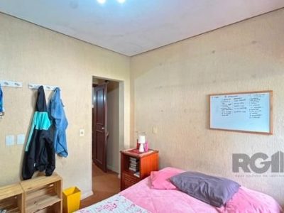 Casa à venda com 320m², 5 quartos, 3 suítes, 8 vagas no bairro Ipanema em Porto Alegre - Foto 37