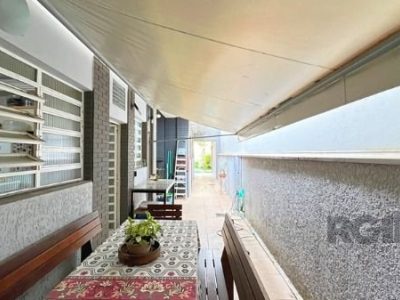 Casa à venda com 320m², 5 quartos, 3 suítes, 8 vagas no bairro Ipanema em Porto Alegre - Foto 39