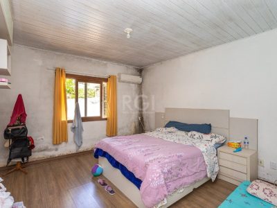 Casa à venda com 350m², 5 quartos, 1 suíte, 4 vagas no bairro Ipanema em Porto Alegre - Foto 44