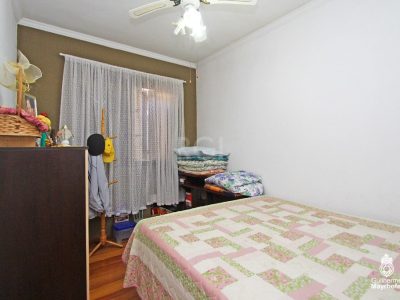 Casa à venda com 245m², 5 quartos, 3 vagas no bairro Jardim Itu em Porto Alegre - Foto 14