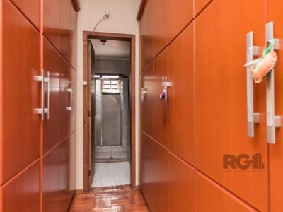 Casa à venda com 229m², 3 quartos, 1 suíte, 2 vagas no bairro Jardim Botânico em Porto Alegre - Foto 17