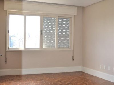 Apartamento à venda com 147m², 2 quartos, 1 suíte, 1 vaga no bairro Moinhos de Vento em Porto Alegre - Foto 18