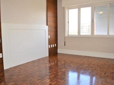 Apartamento à venda com 147m², 2 quartos, 1 suíte, 1 vaga no bairro Moinhos de Vento em Porto Alegre - Foto 13