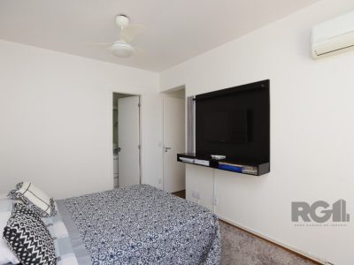 Apartamento à venda com 66m², 3 quartos, 1 suíte, 1 vaga no bairro Partenon em Porto Alegre - Foto 14