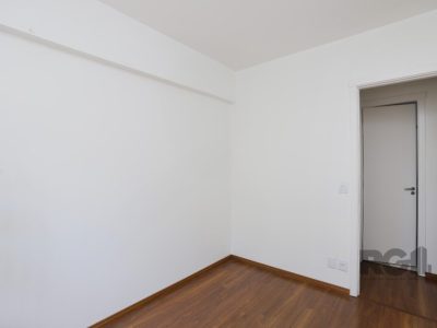 Apartamento à venda com 66m², 3 quartos, 1 suíte, 1 vaga no bairro Partenon em Porto Alegre - Foto 19