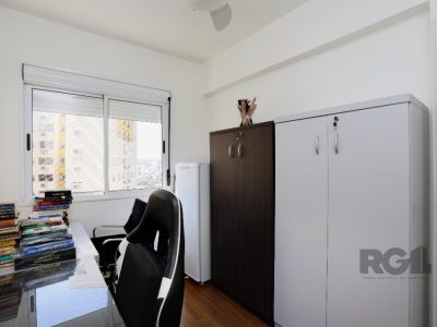 Apartamento à venda com 66m², 3 quartos, 1 suíte, 1 vaga no bairro Partenon em Porto Alegre - Foto 25