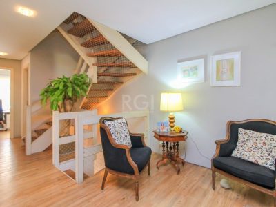 Casa Condominio à venda com 245m², 3 quartos, 3 suítes, 4 vagas no bairro Jardim Carvalho em Porto Alegre - Foto 4