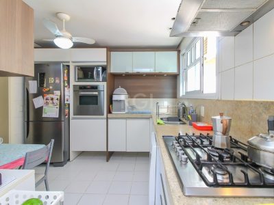 Casa Condominio à venda com 245m², 3 quartos, 3 suítes, 4 vagas no bairro Jardim Carvalho em Porto Alegre - Foto 14