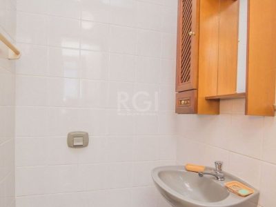 Cobertura à venda com 324m², 3 quartos, 1 suíte, 2 vagas no bairro Jardim do Salso em Porto Alegre - Foto 27