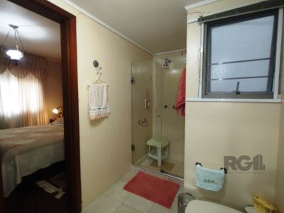 Apartamento à venda com 128m², 3 quartos, 1 suíte, 1 vaga no bairro Higienópolis em Porto Alegre - Foto 11